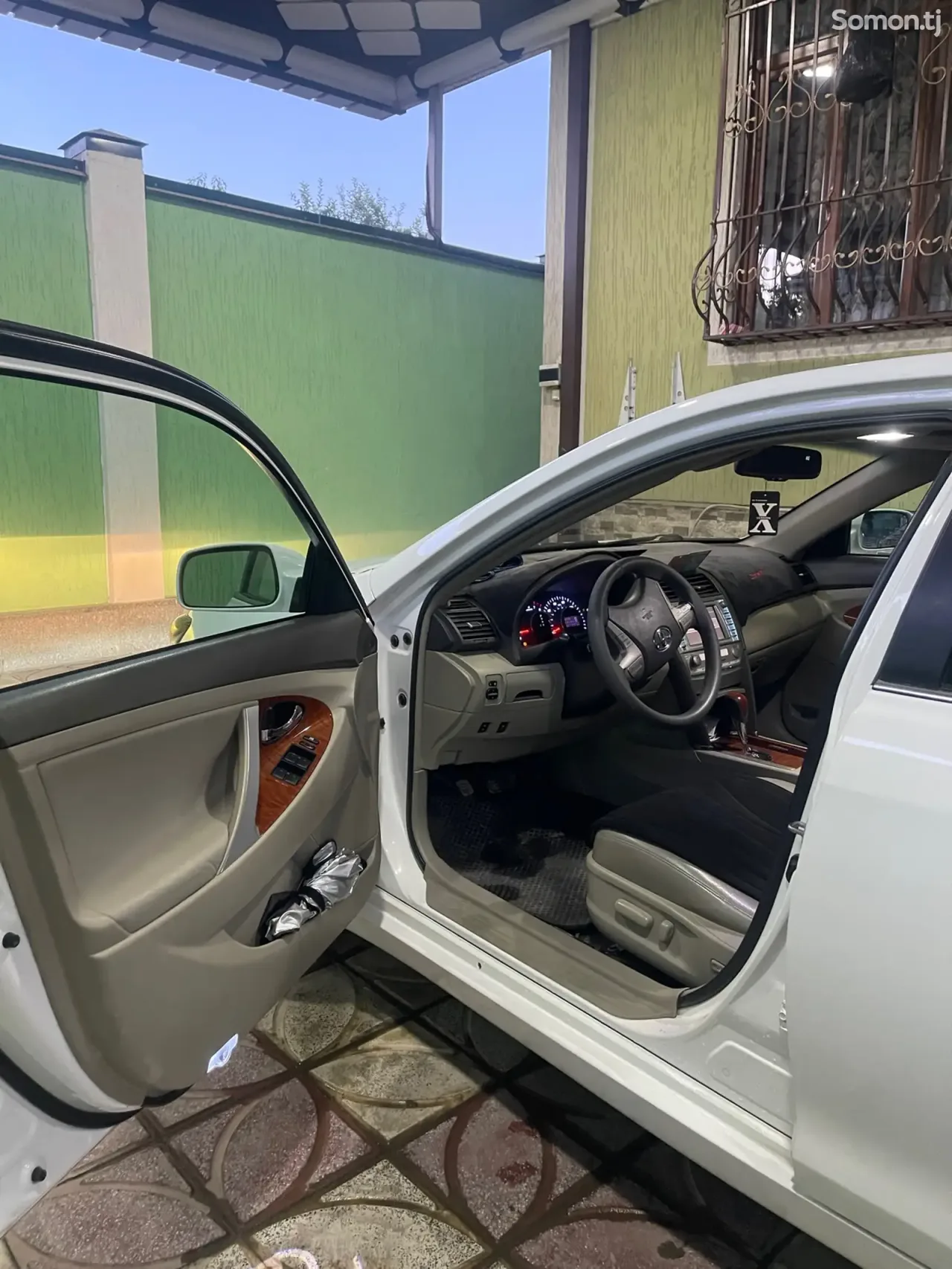 Toyota Camry 2010 · 2.5 AT