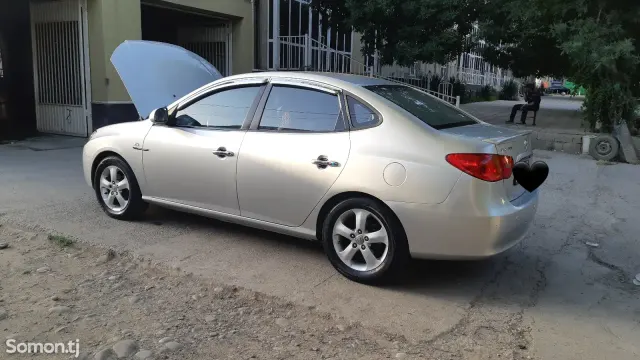Hyundai Avante 2007 · 1.6 AT