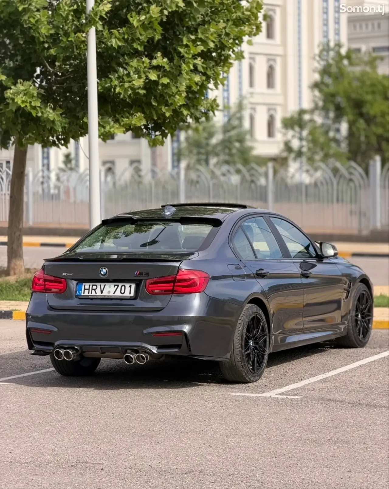 BMW 3 series 2017 · 5.2 AT