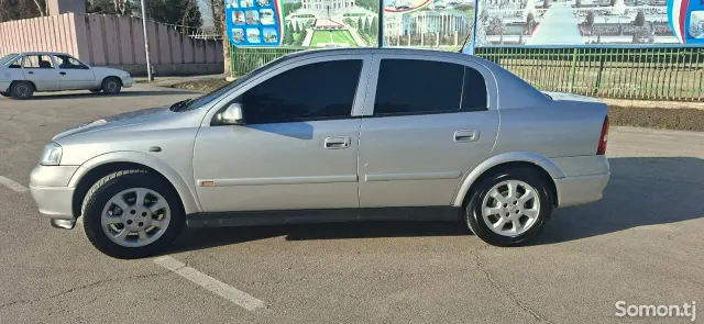 Opel Astra G 2001 · 1.6 MT