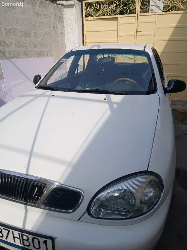 Daewoo Lanos 1997 · 1.6 MT