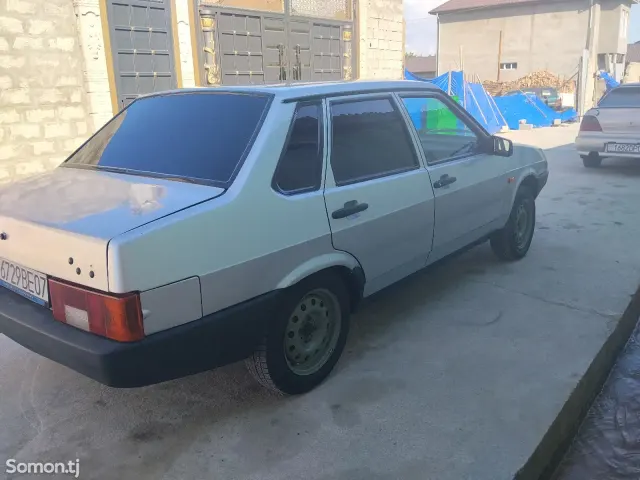 Lada (ВАЗ) 21099 2004 · 1.6 MT