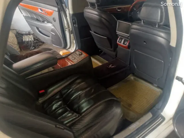 Mercedes-Benz S class 2010 · 4.6 AT