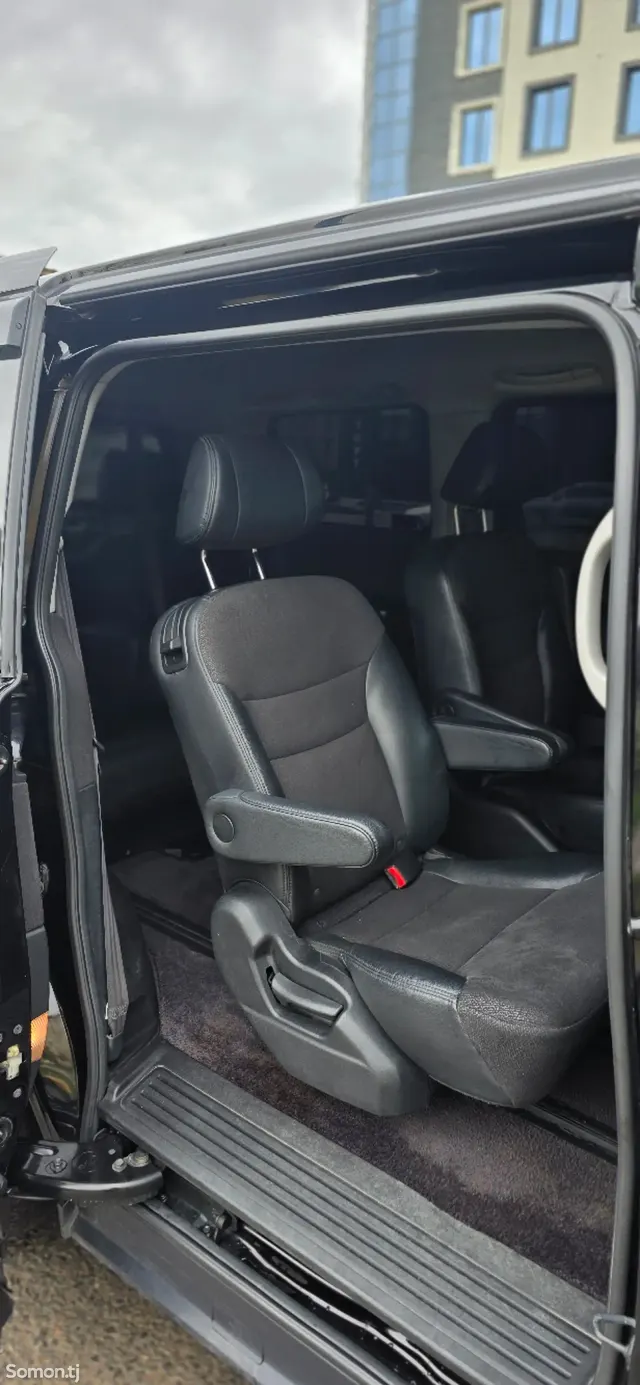 Honda CR-V 2013 · 2.4 AT