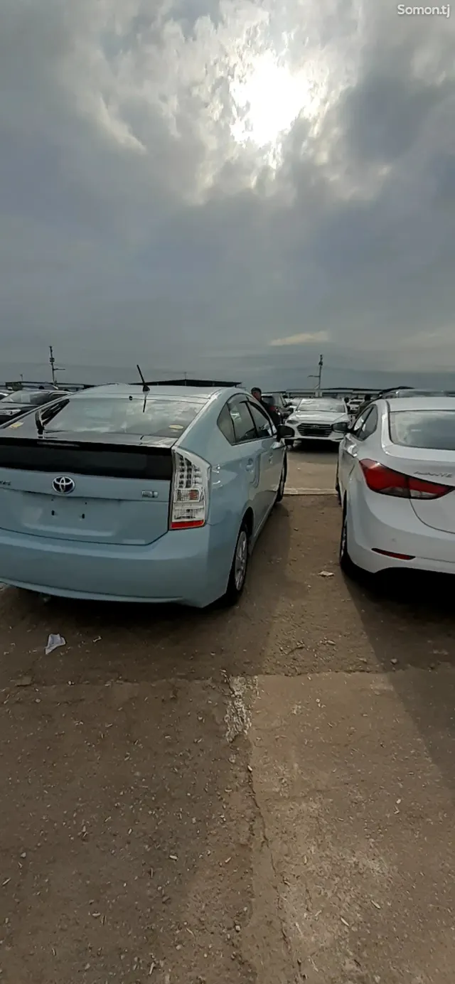 Toyota Prius 2010 · 1.8 AT