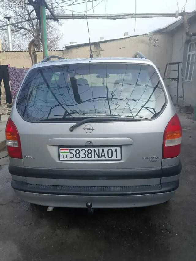 Opel Zafira 2000 · 1.8 MT