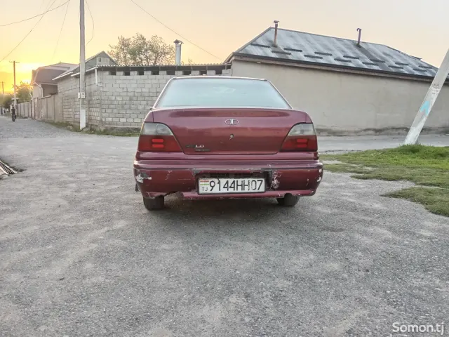 Daewoo Nexia 1995 · 1.6 MT