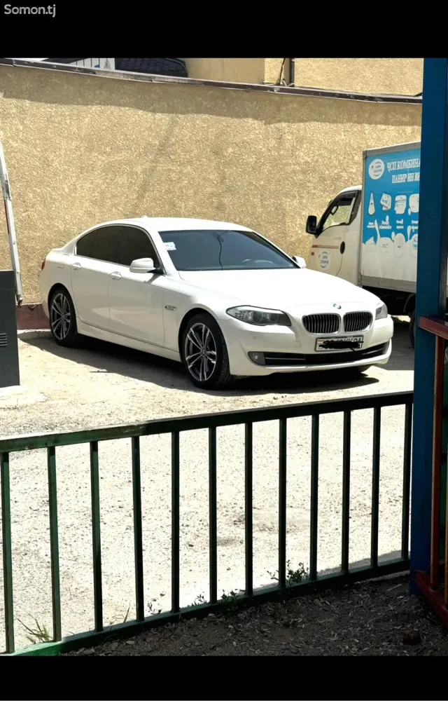 BMW 5 series 2011 · 2.0 AT
