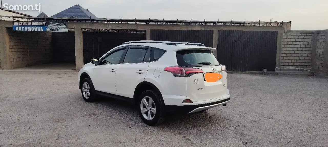 Toyota RAV 4 2014 · 2.2 AT