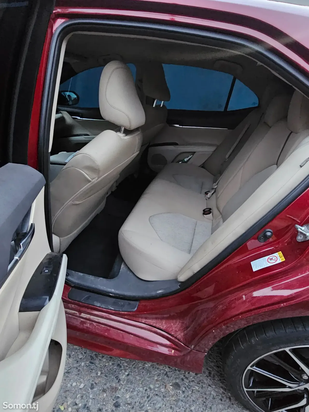 Toyota Camry 2018 · 2.5 AT