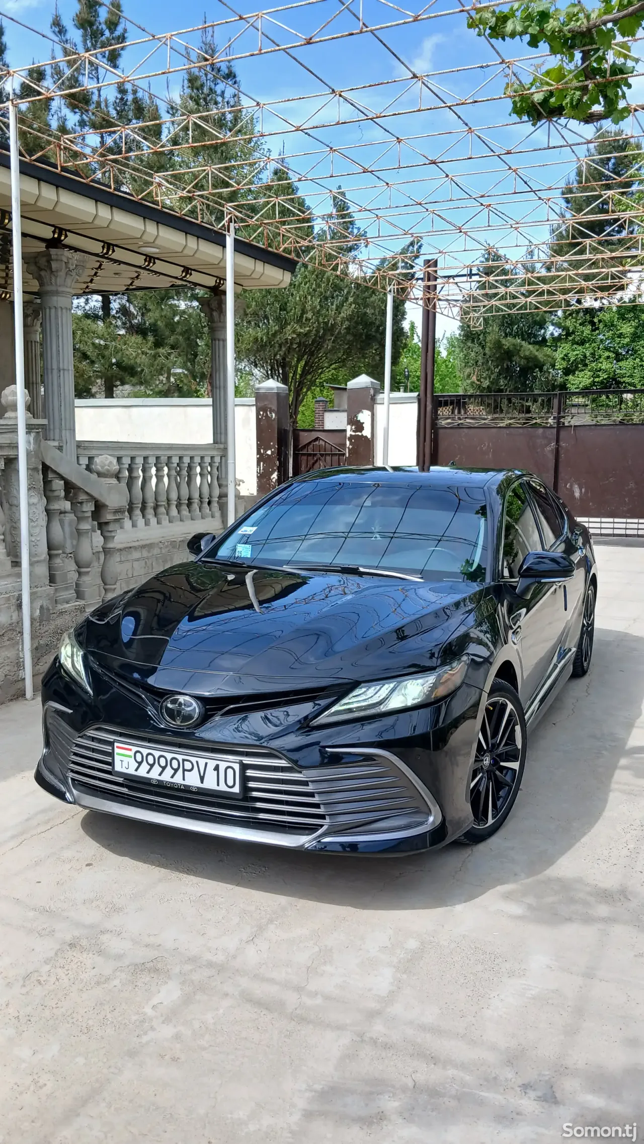 Toyota Camry 2018 · 2.5 AT