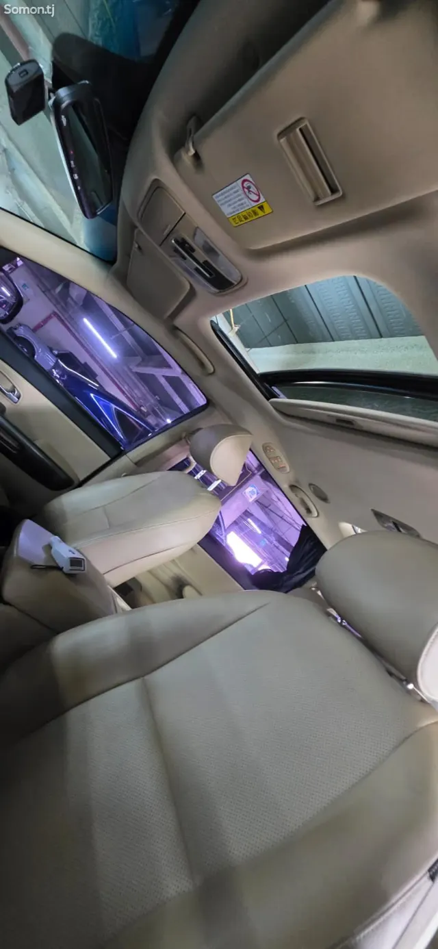 Kia Carnival 2015 · 2.2 AT
