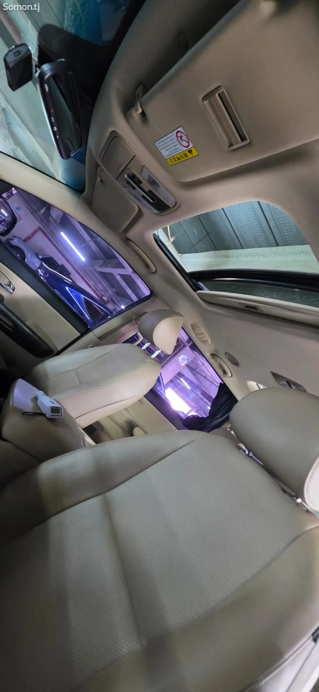Kia Carnival 2015 · 2.2 AT