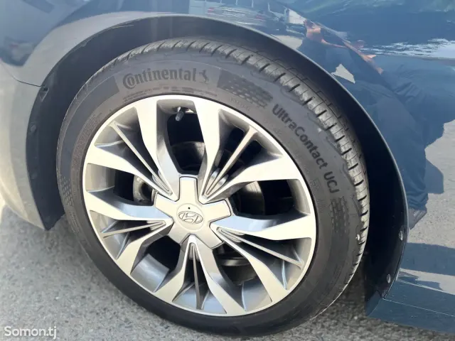 Hyundai Sonata 2015 · 2.0 AT