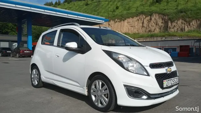 Chevrolet Spark 2015 · 1.2 AT