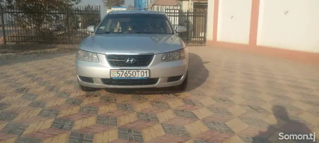 Hyundai Sonata 2005 · 2.0 MT