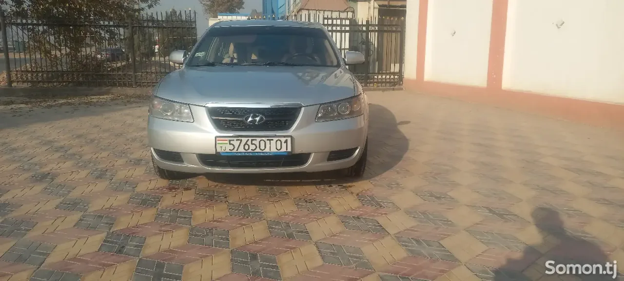 Hyundai Sonata 2005 · 2.0 MT