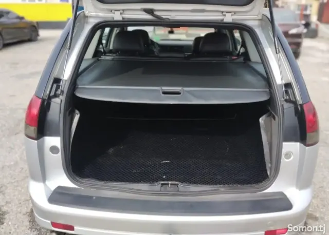 Opel Vectra C 2005 · 2.2 AT