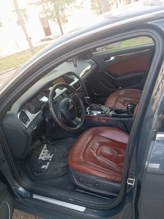 Audi A4 2008 · 3.2 AT