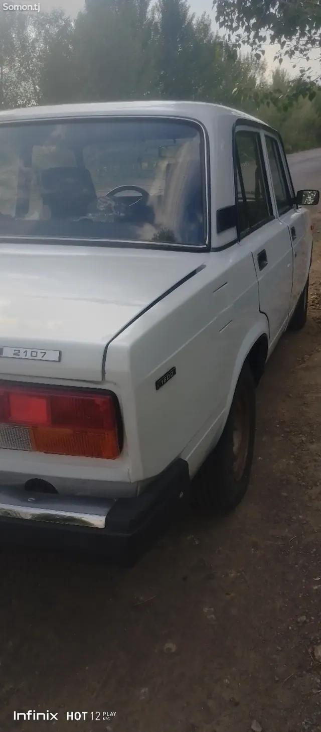 Lada (ВАЗ) 2107 1995 · 1.5 MT