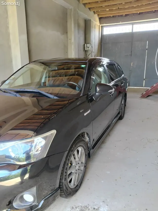 Toyota Fielder 2015 · 1.5 AT