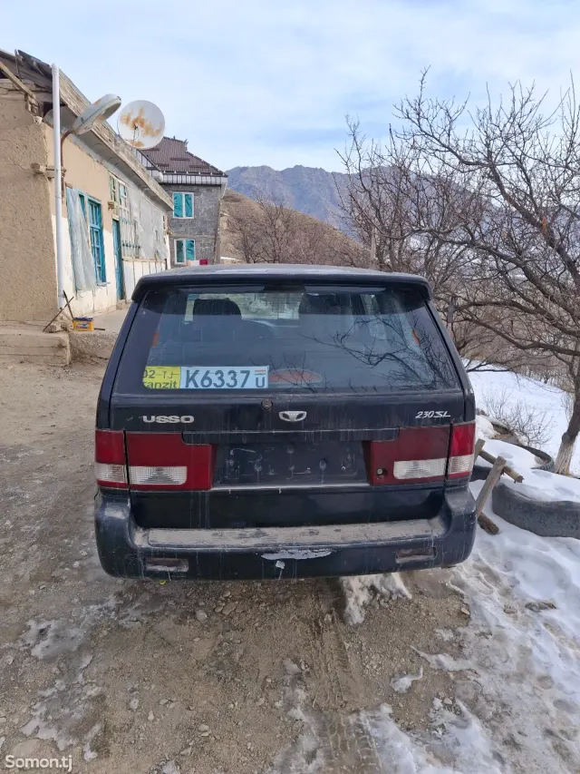 Ssang Yong Musso 1999 · 2.2 MT