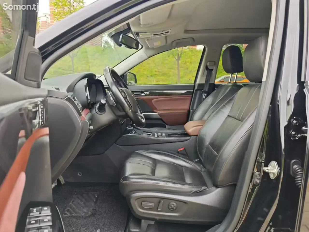 GAC Trumpchi GS8 2017 · AT