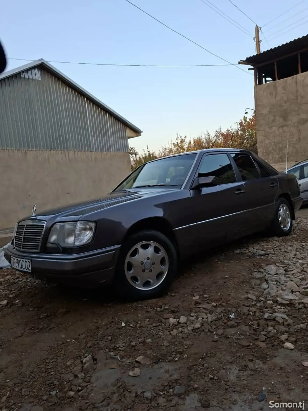 Mercedes-Benz W124 1994 · 2.0 AT