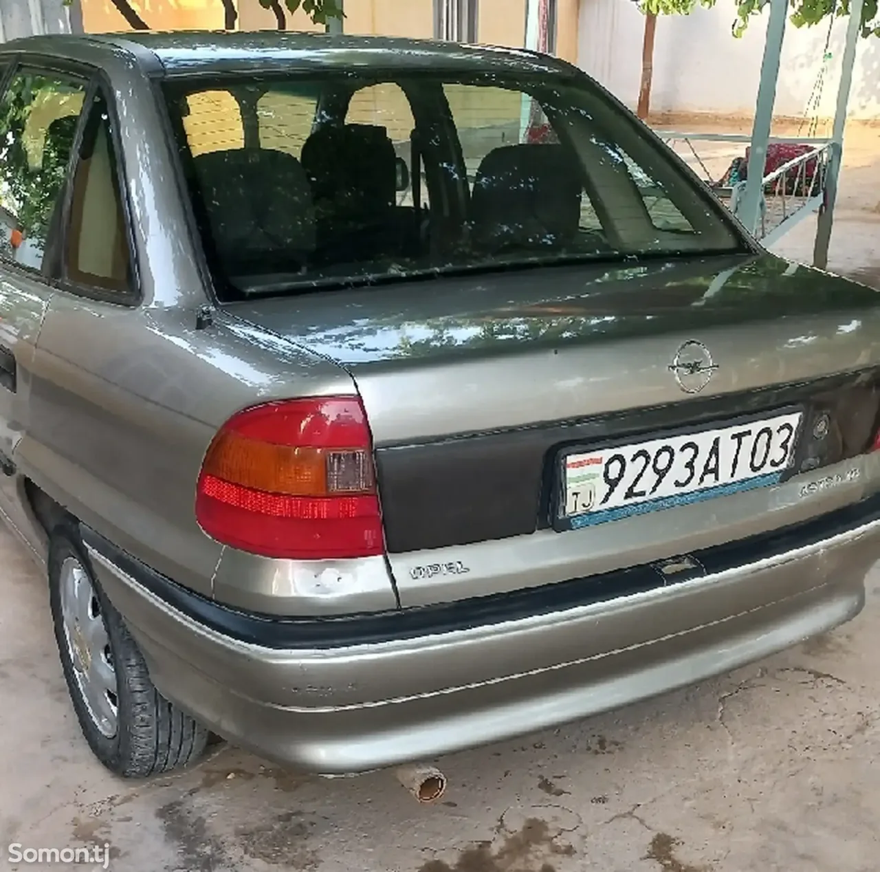 Opel Astra F 1997 · 1.6 MT