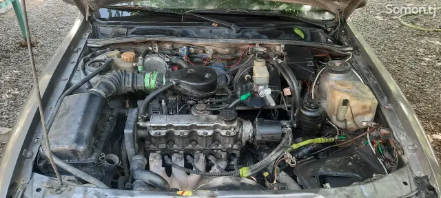 Opel Vectra A 1991 · 1.6 MT