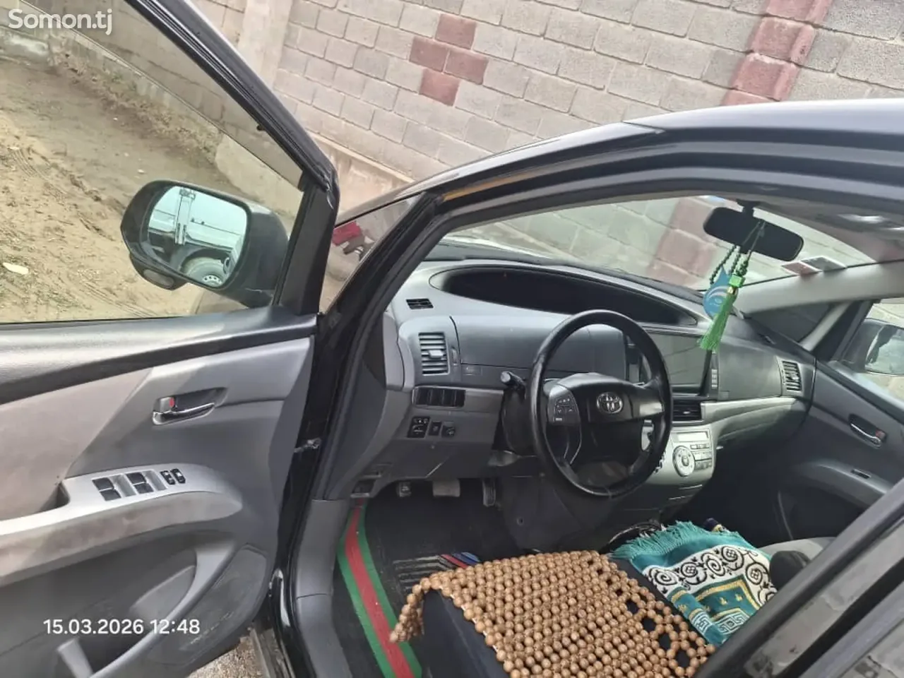 Toyota Estima 2010 · 2.4 AT