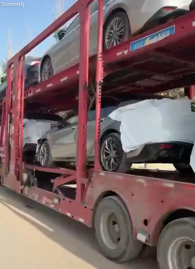 Toyota Camry 2025 · 2.0 AT