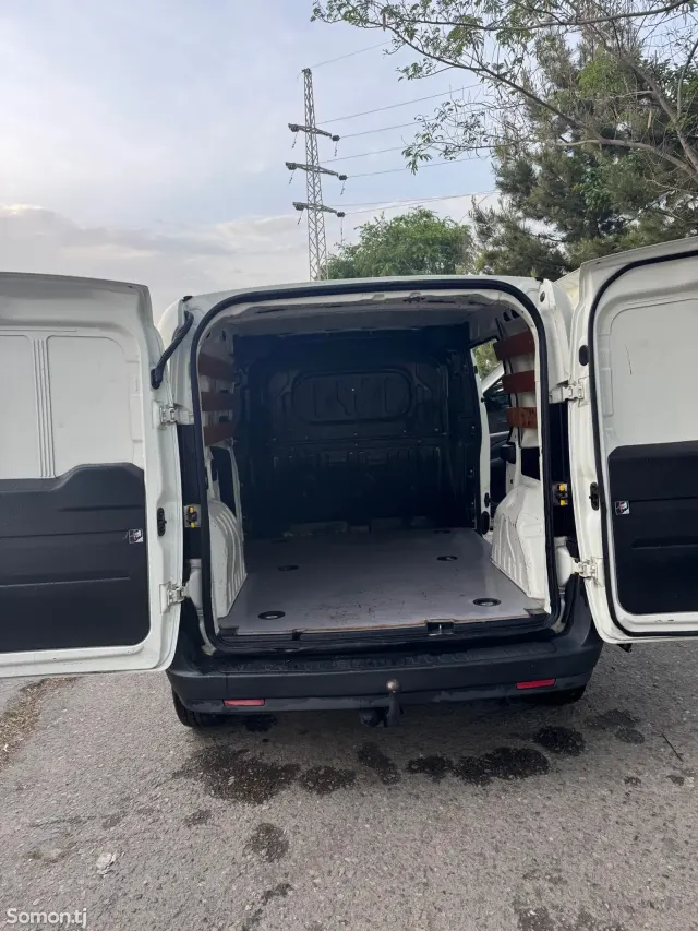 Opel Combo 2015 · 1.5 MT