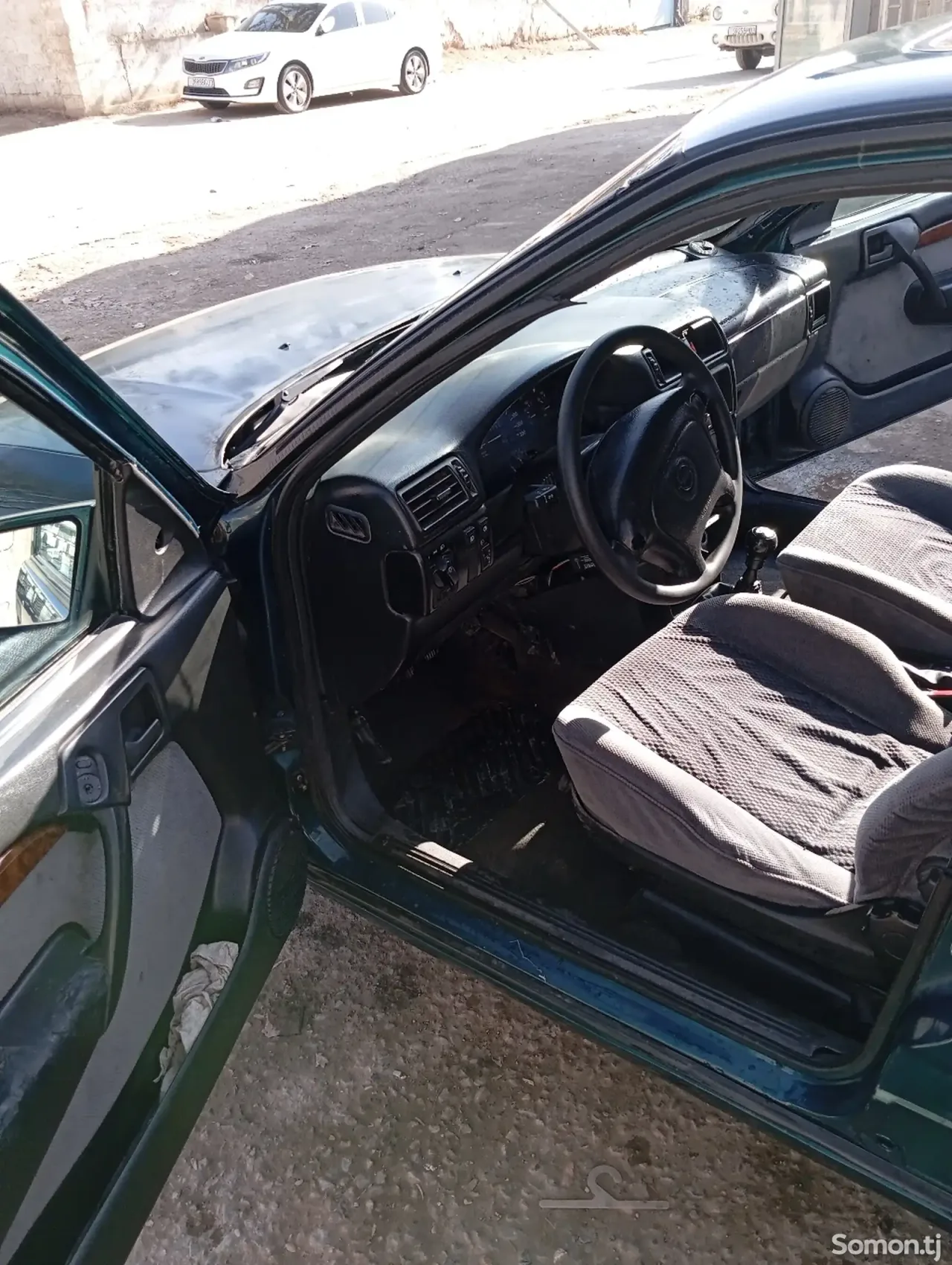 Opel Vectra A 1995 · 1.8 MT
