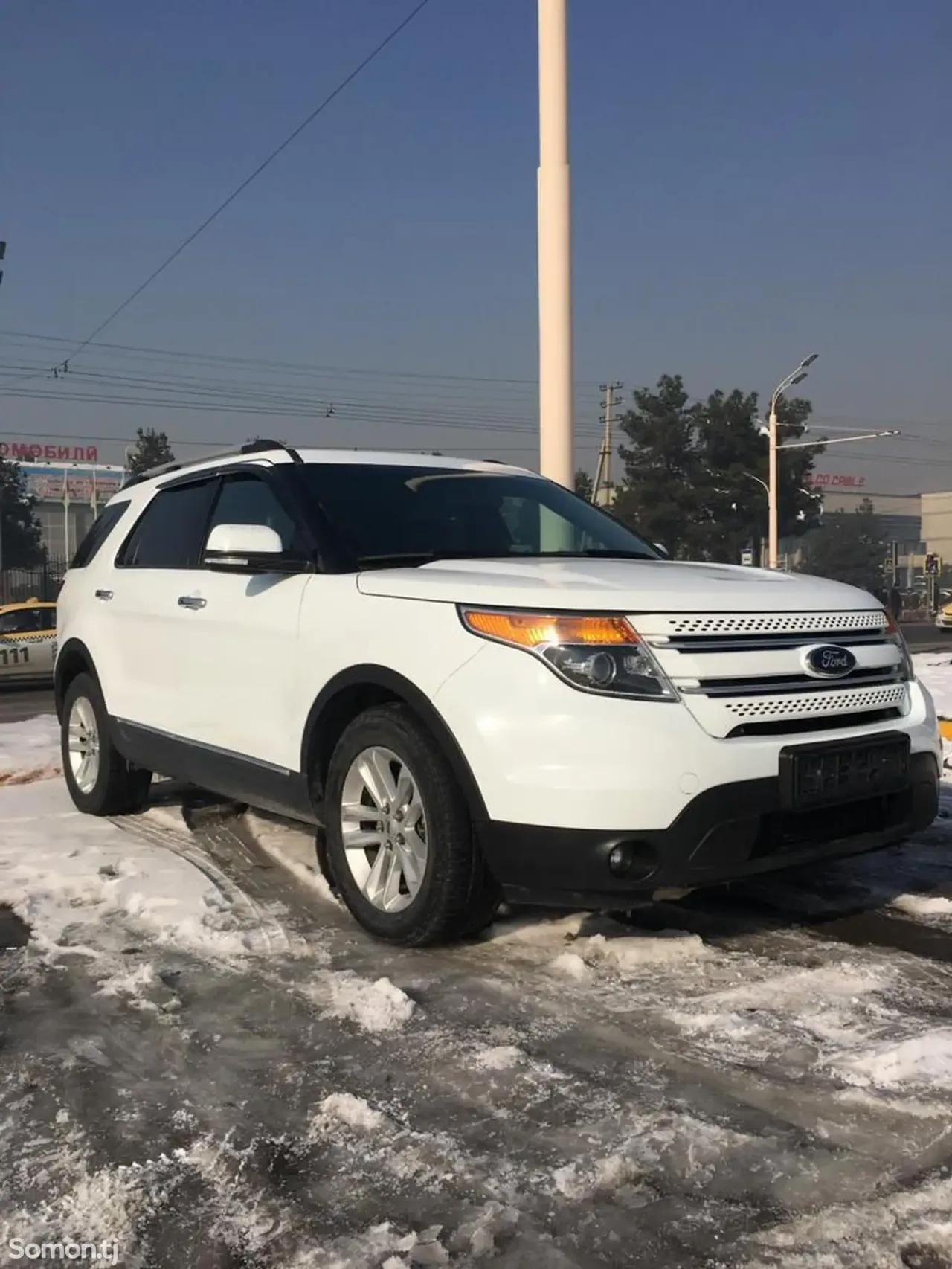 Ford Explorer 2015 · 3.5 AT