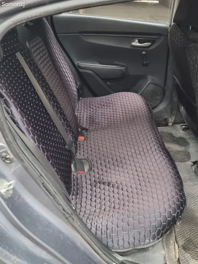 Kia Rio 2019 · 1.4 MT