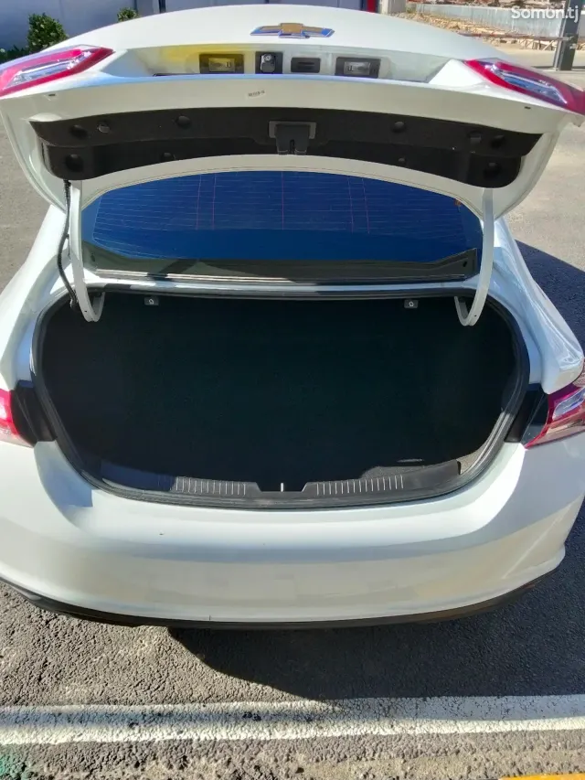 Chevrolet Malibu 2019 · 1.8 AT