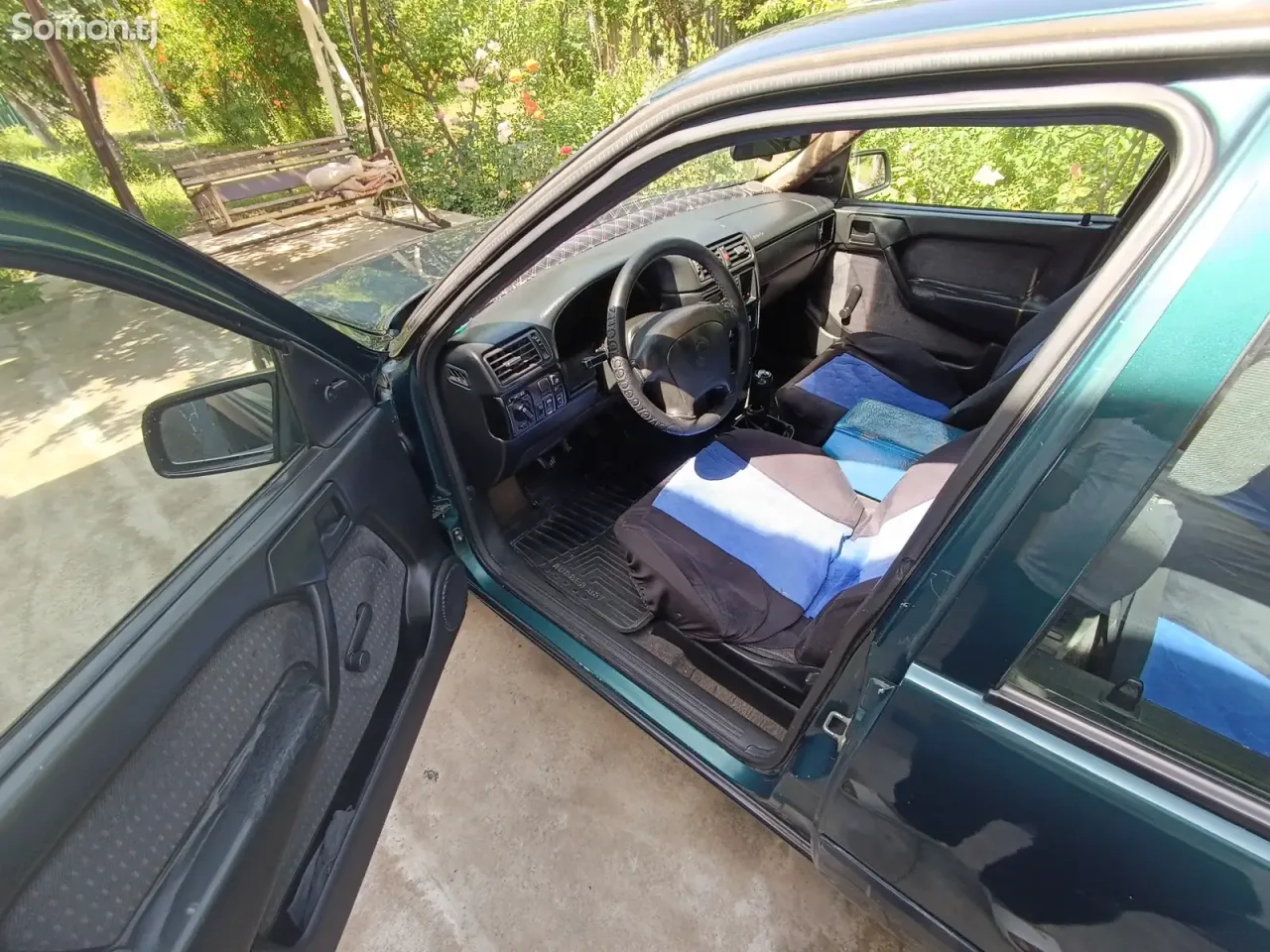 Opel Vectra A 1995 · 1.8 MT