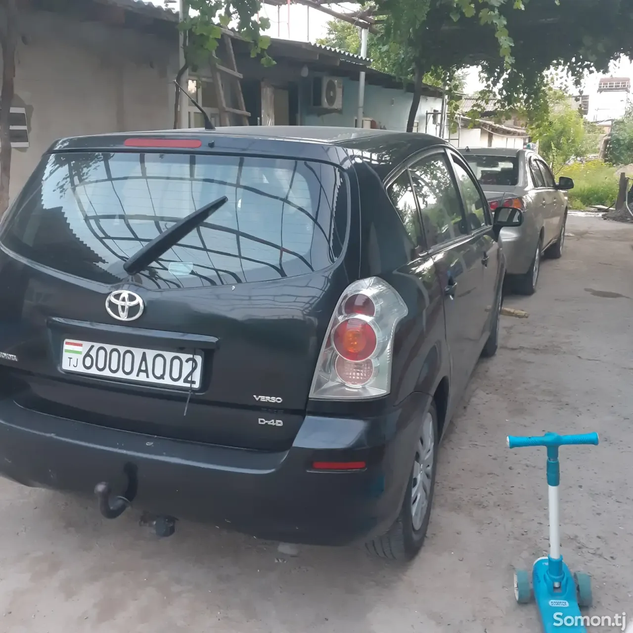 Toyota Verso 2006 · 2.2 MT