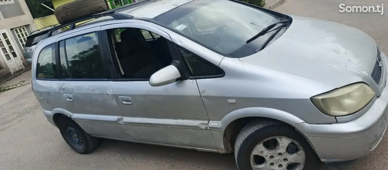 Opel Zafira 2000 · 1.8 MT