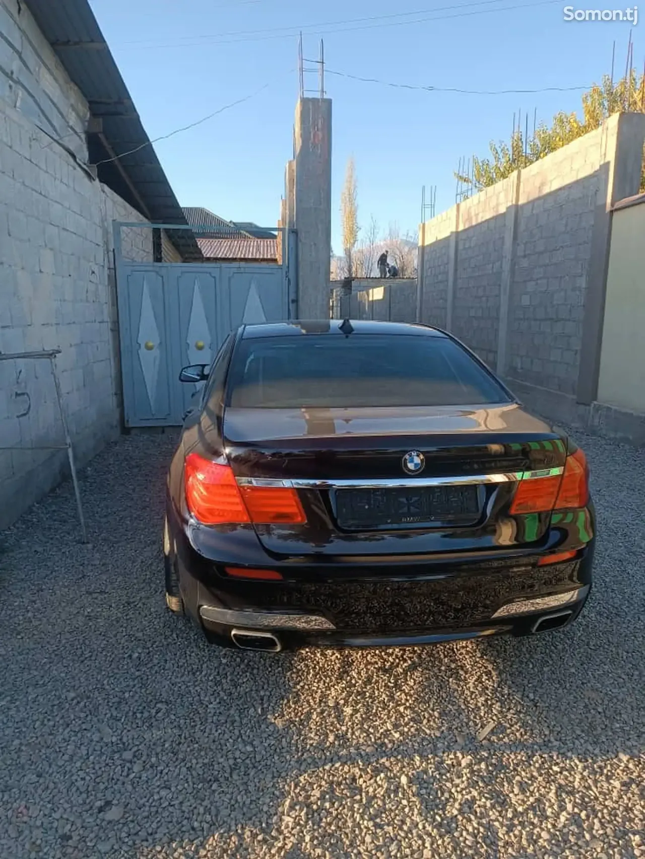 BMW 7 series 2011 · 4.4 AT