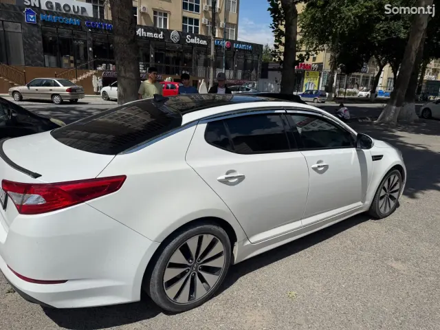 Kia K5 2026 · 2.0 AT