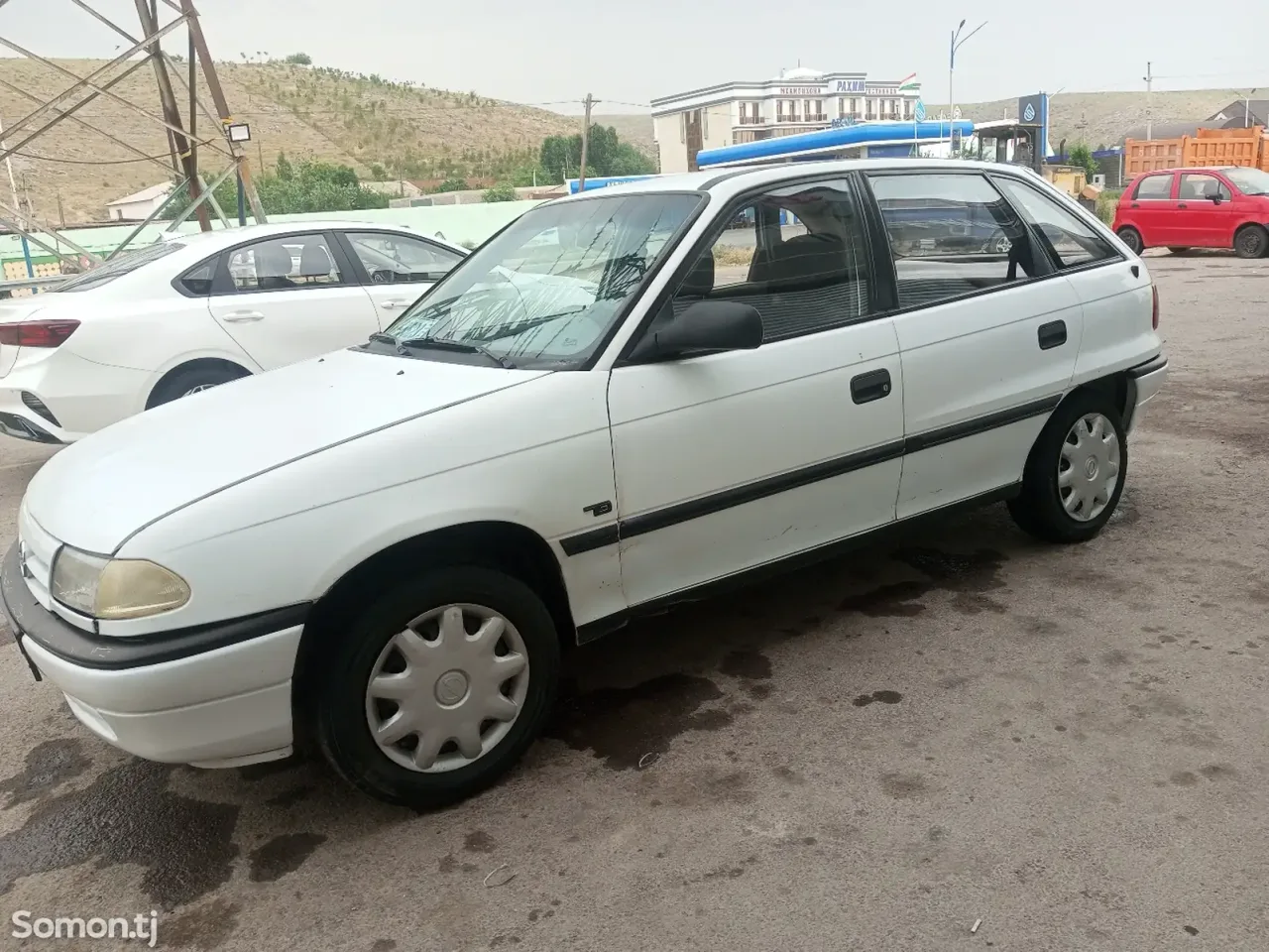 Opel Astra F 1992 · 1.6 MT