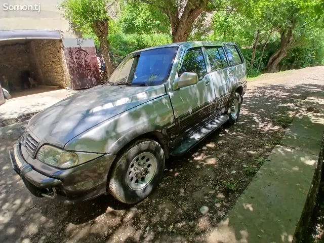 Ssang Yong Musso 2004 · 2.2 MT