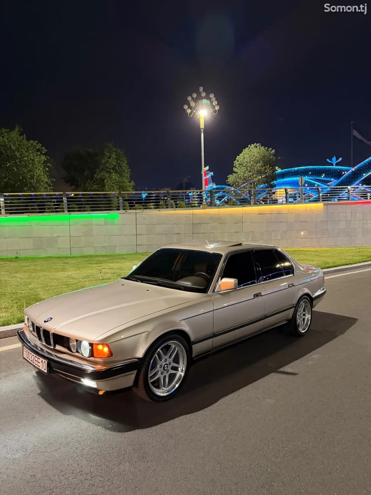 BMW 7 series 1994 · 3.2 MT