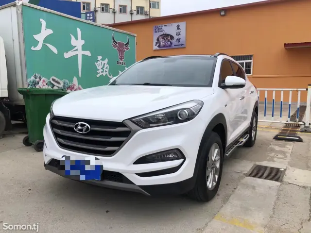 Hyundai Tucson 2015 · 1.6 AT