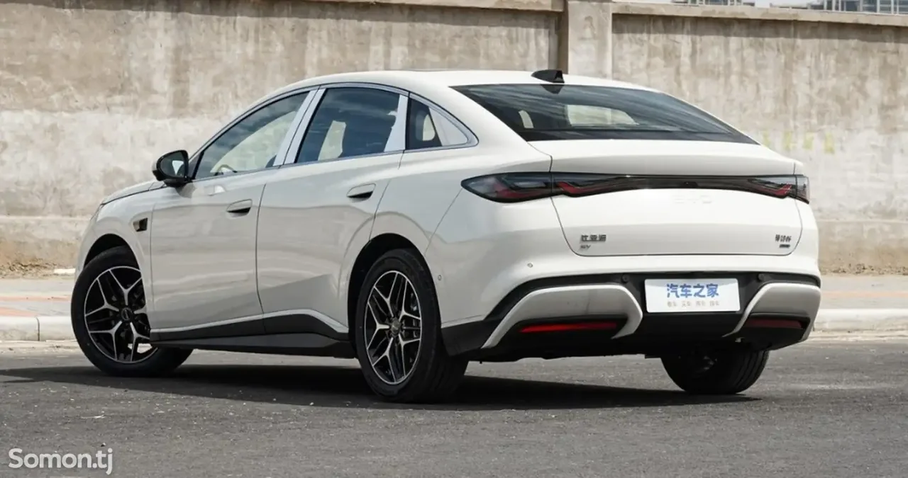 BYD Seal 2025 · AT