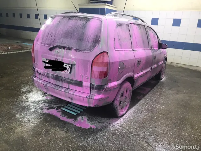 Opel Zafira 2002 · 1.8 MT