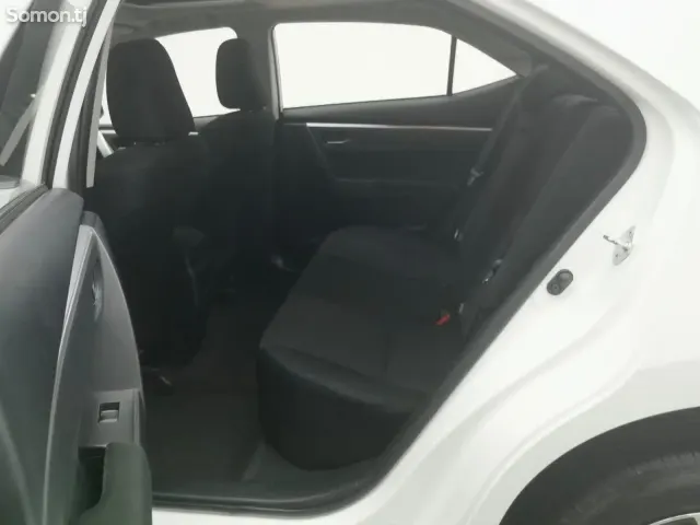 Toyota Corolla 2018 · 1.2 AT