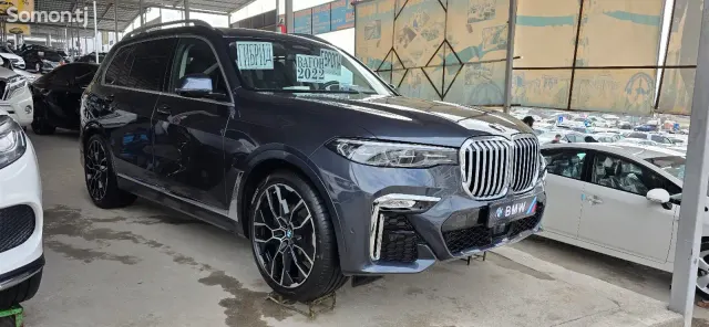 BMW X7 2022 · 4.0 AT